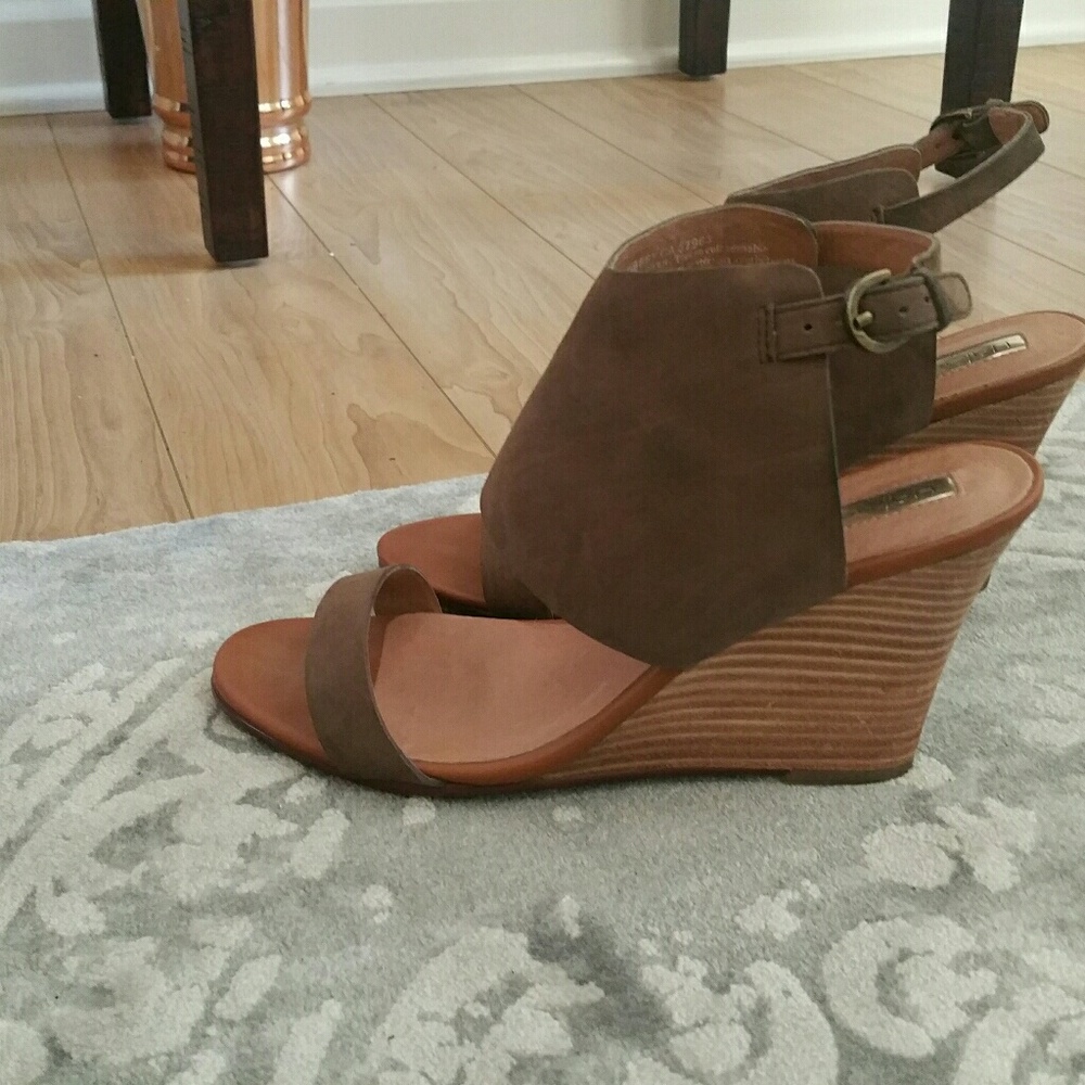 Sandals - Picture 2 of 2